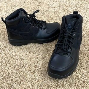 Nike ACG Manoa Hiking Boots Black Leather & Cordura Nylon #456975-001 Women’s 9